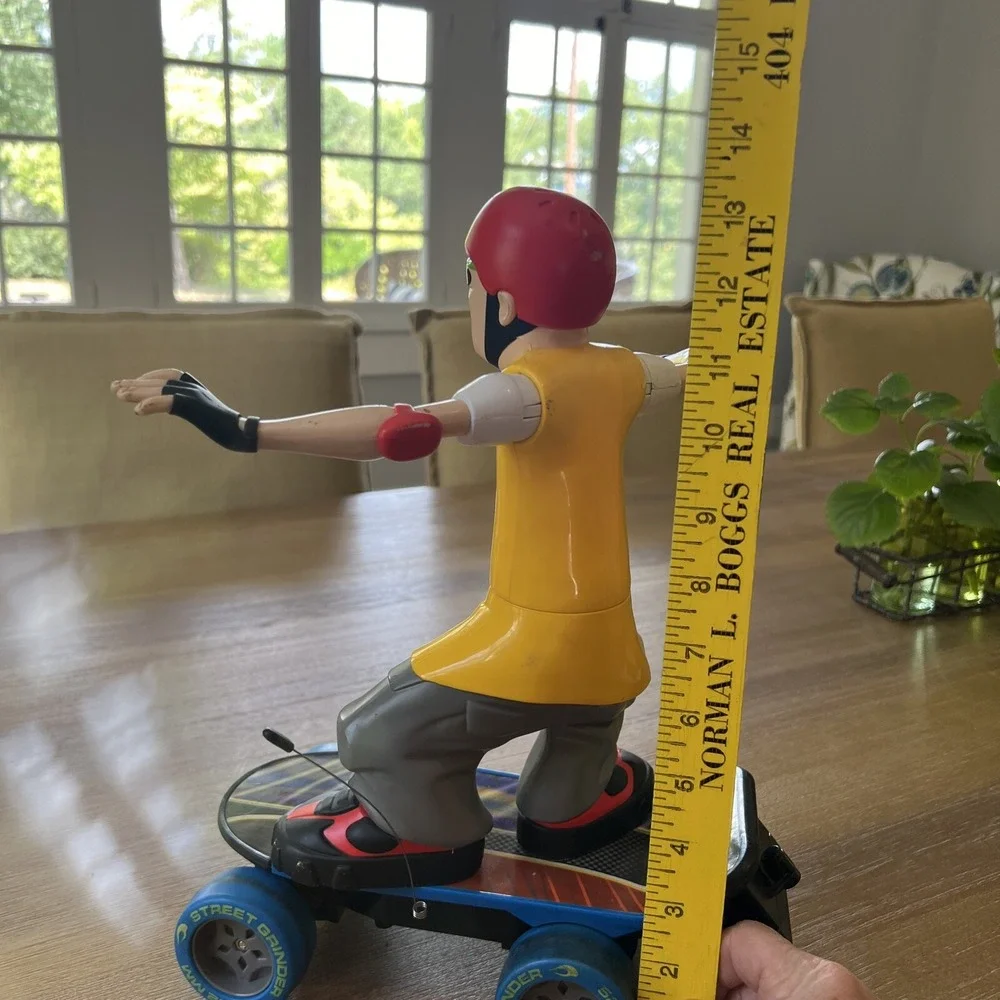 VINTAGE TYCO RC XTREME STREET GRINDER RC SKATEBOARDER ONLY 1998